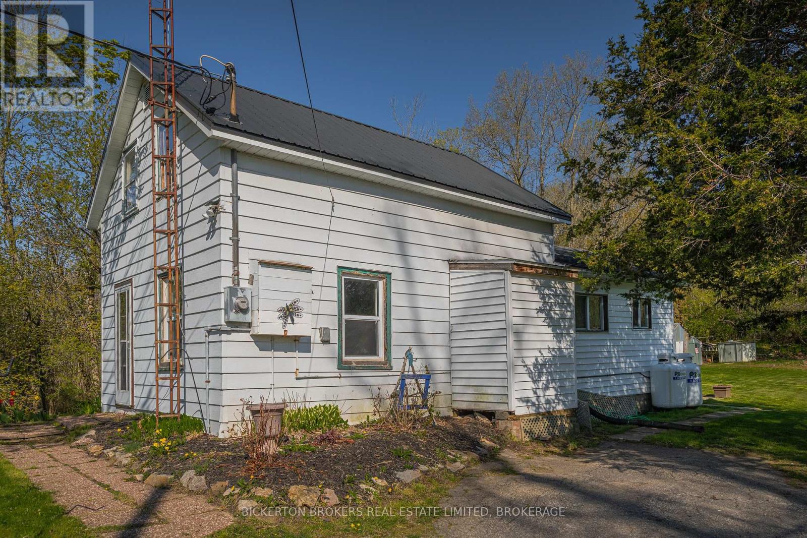 29 MAPLEGROVE ROAD