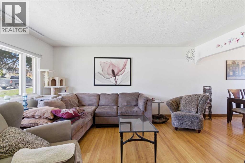 200 Hendon Drive NW