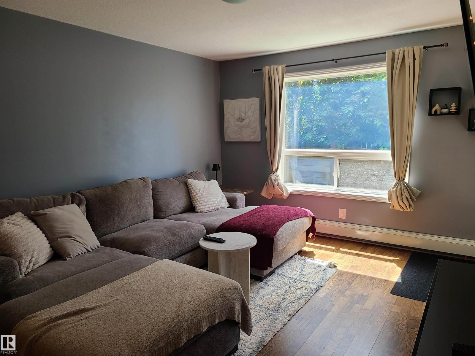 #116 5005 165 AV NW