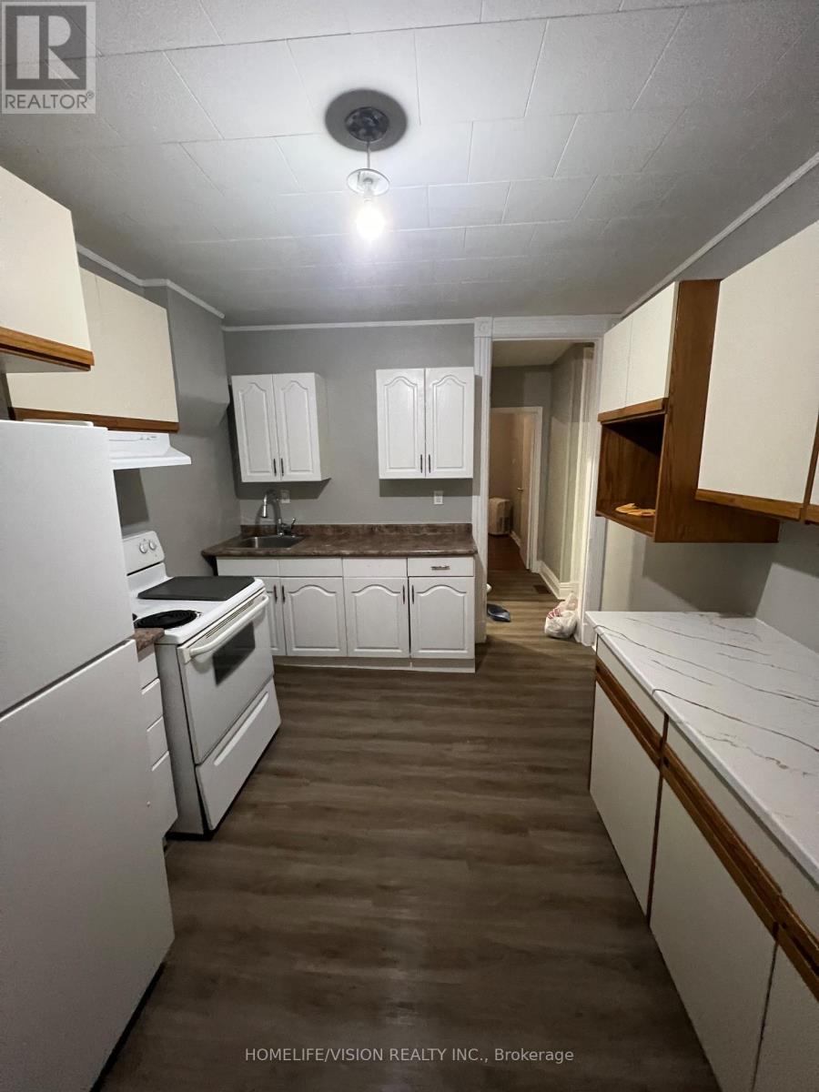 UPPER - 157 RUTHERFORD AVENUE