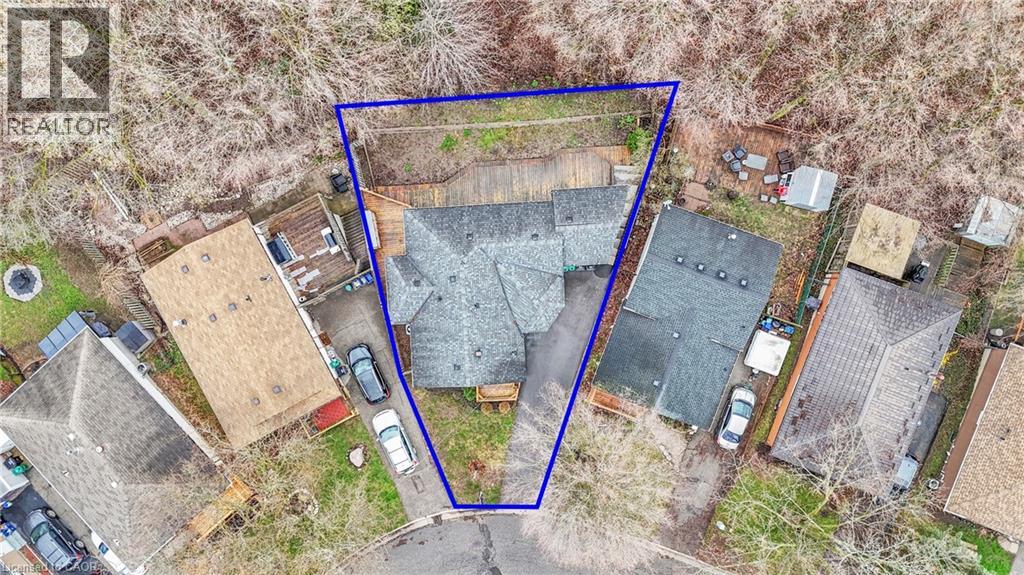 22 BLACKHORNE Crescent