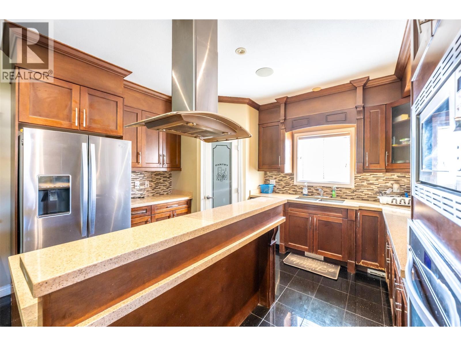 297 WATERFORD Avenue Unit# 102