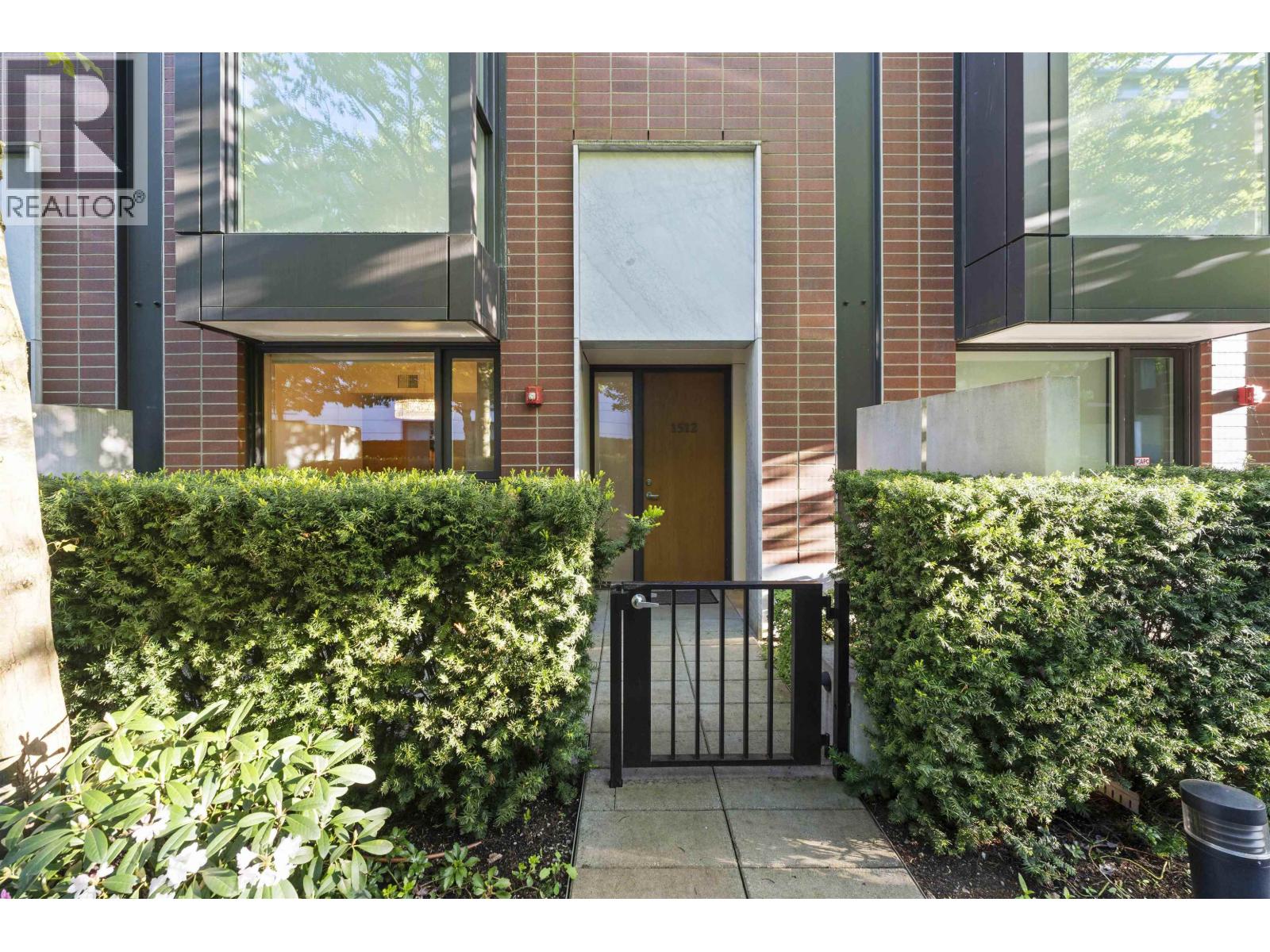 1512 ATLAS LANE