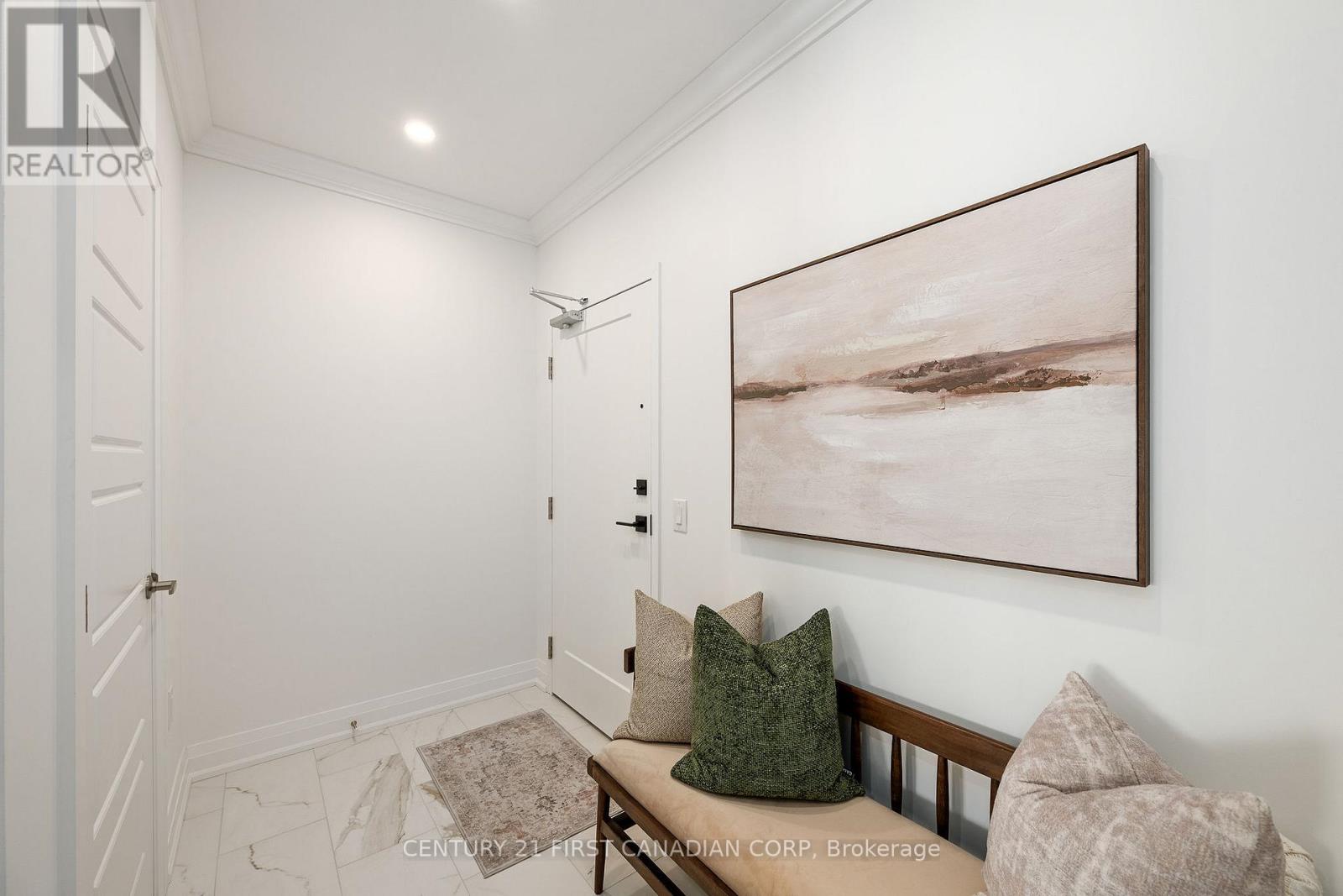 302 - 1560 UPPER WEST AVENUE