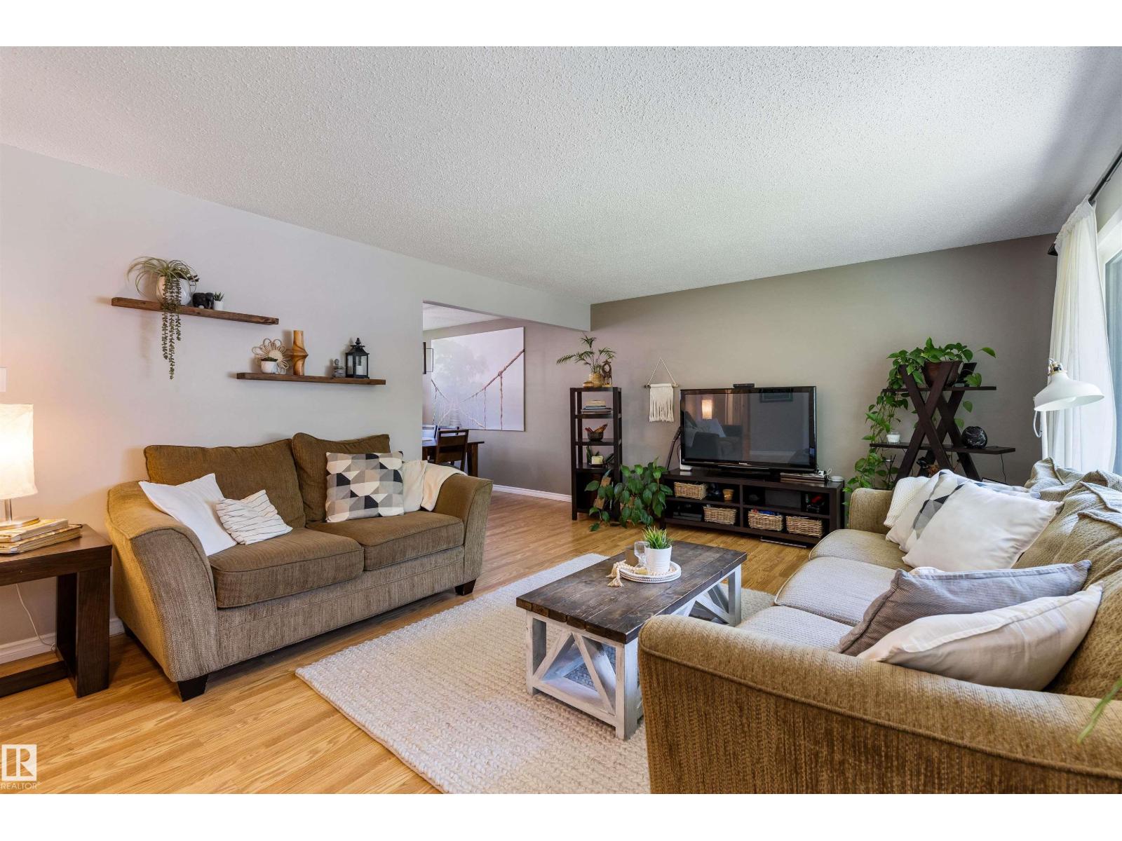 26 MILBURN CR