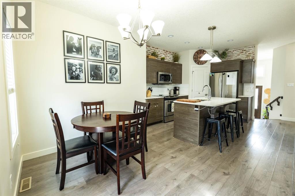 1015 Mt Sundance Manor W