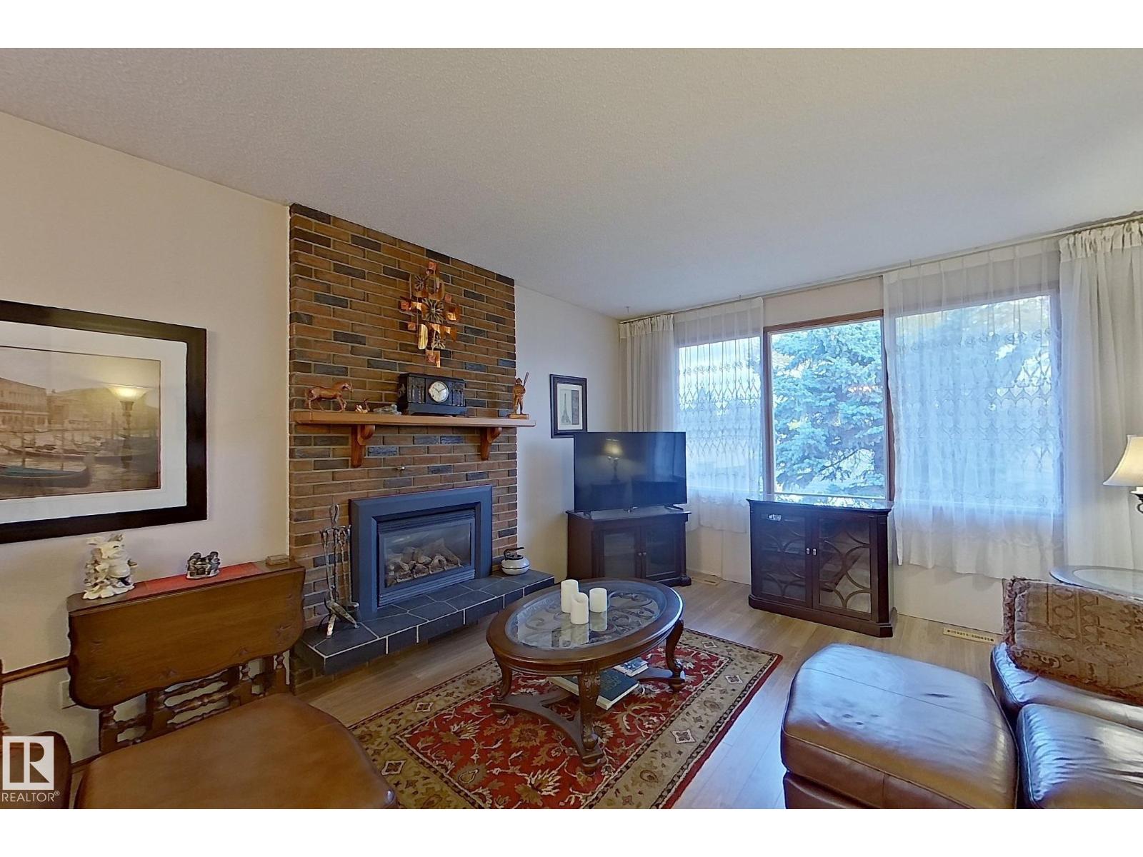 11455 162 AV NW