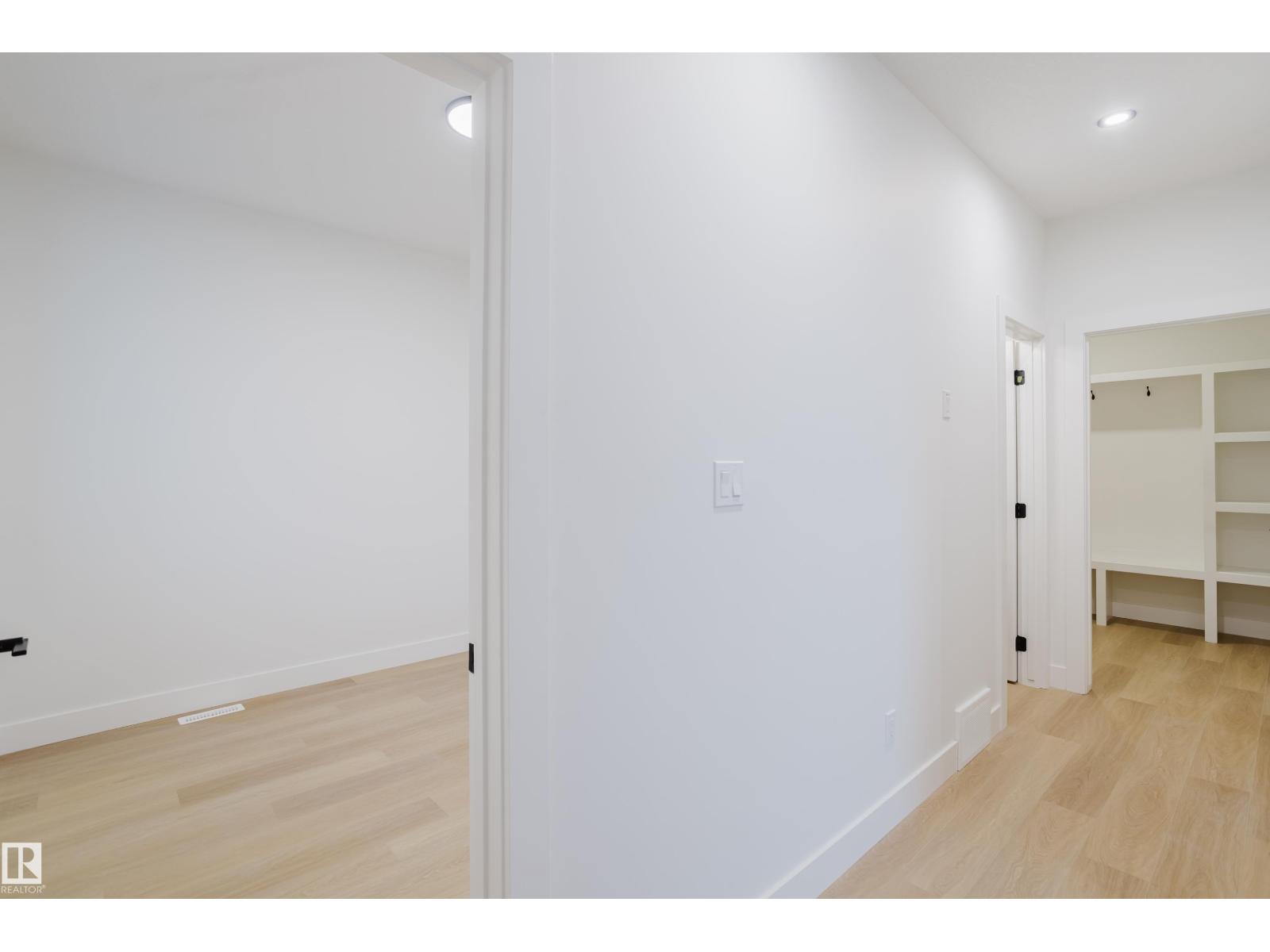 811 ELDERBERRY CO NW