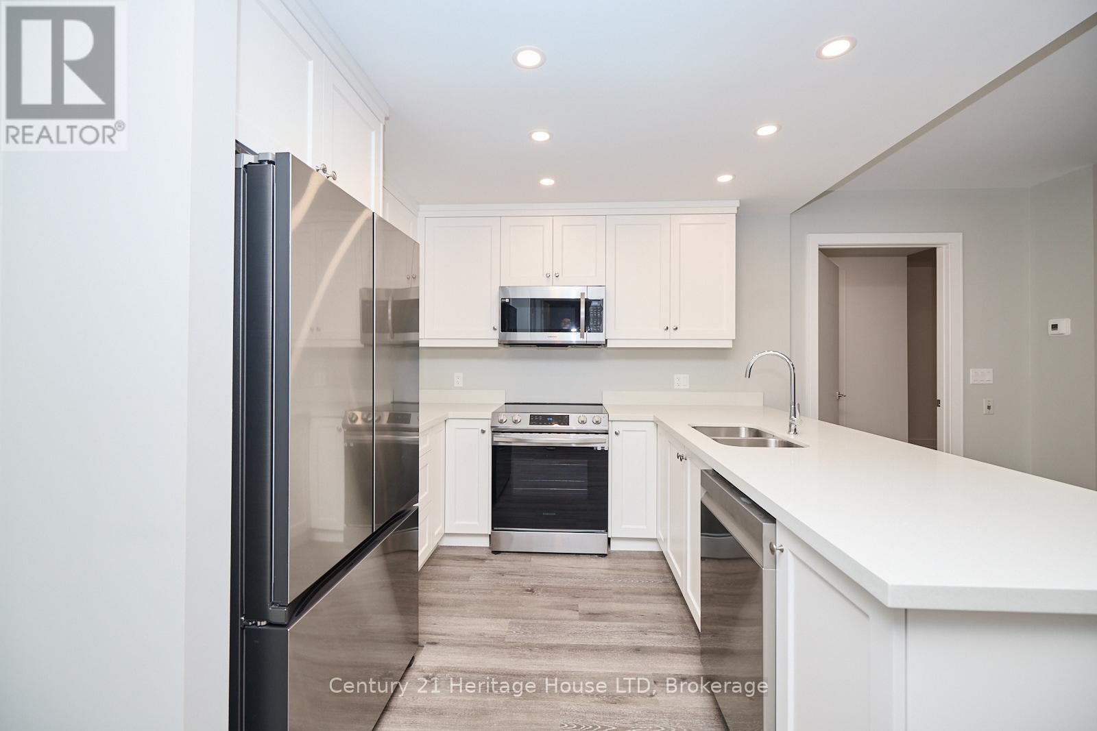 407 - 300B FOURTH AVENUE