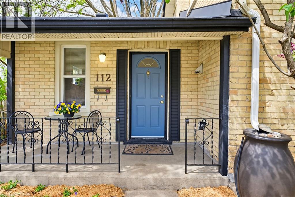 112 VICTORIA Avenue