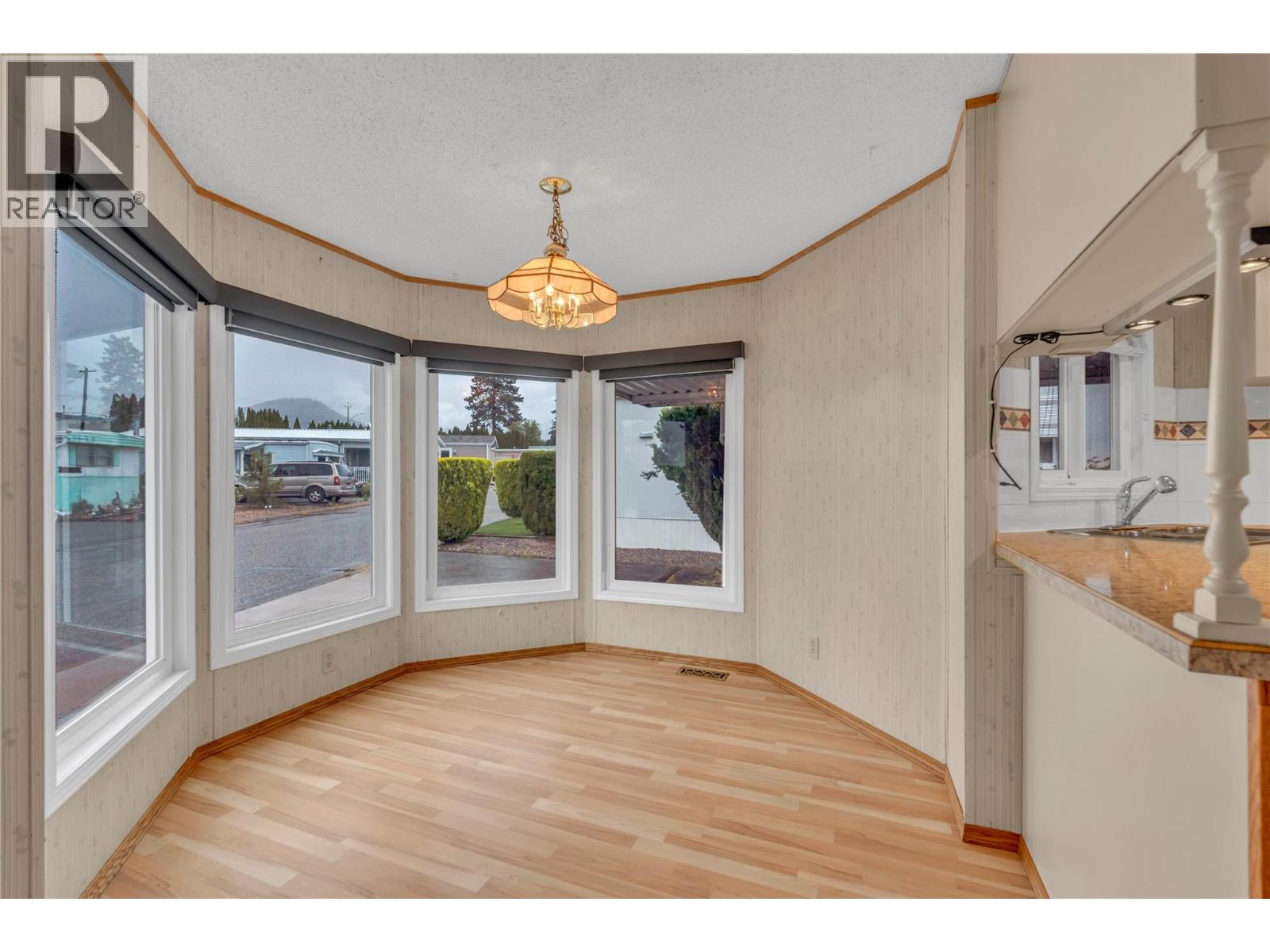 98 Okanagan Avenue E Unit# 25