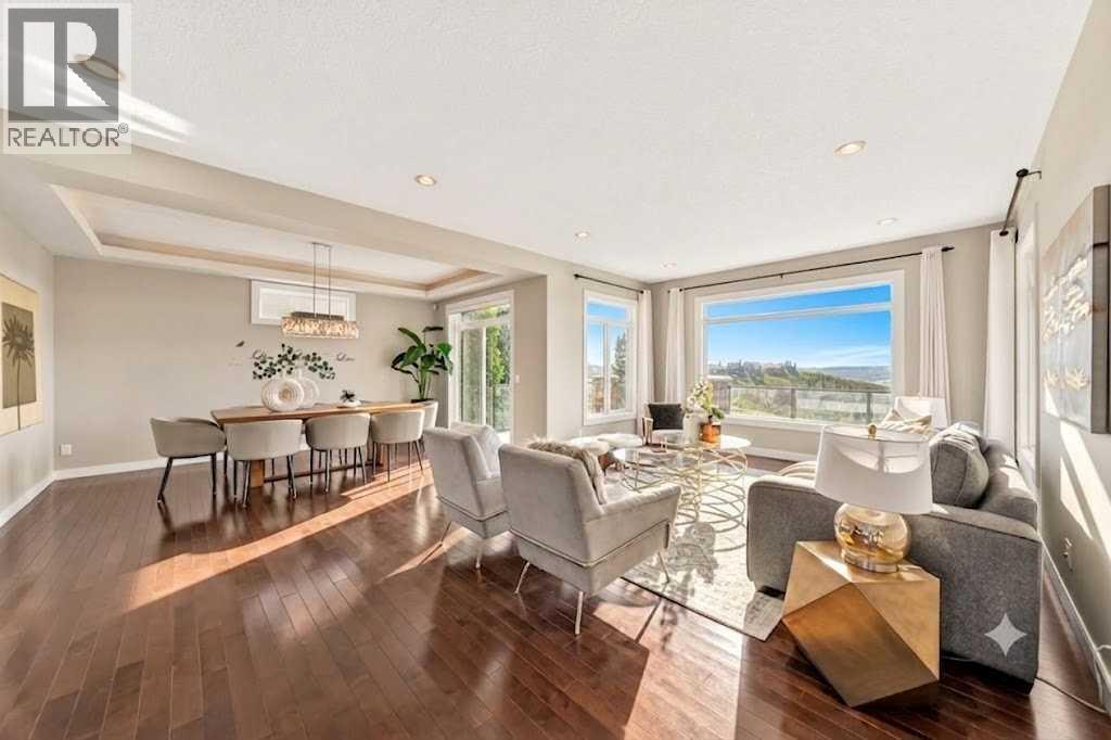 96 Cranarch Heights SE