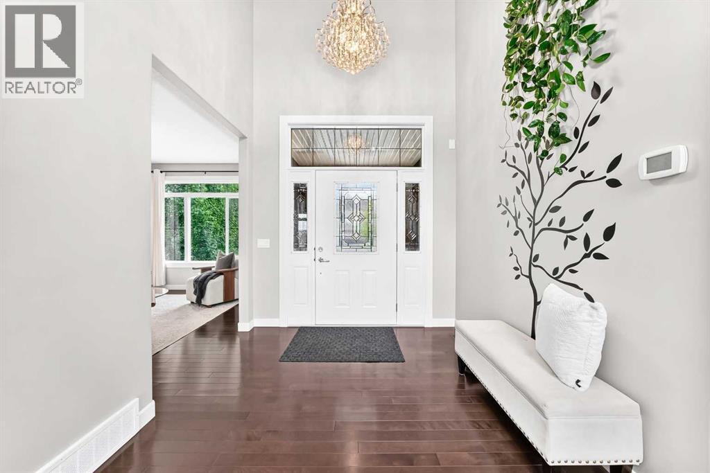 96 Cranarch Heights SE
