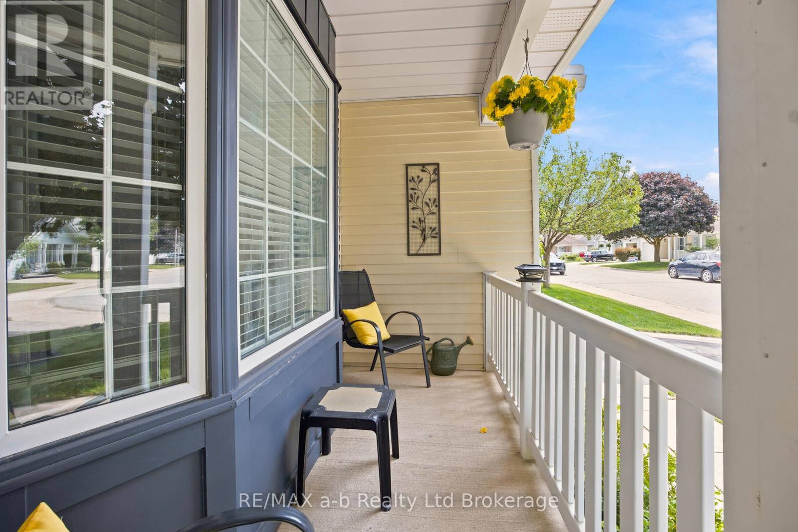 32 WILKINS CRESCENT