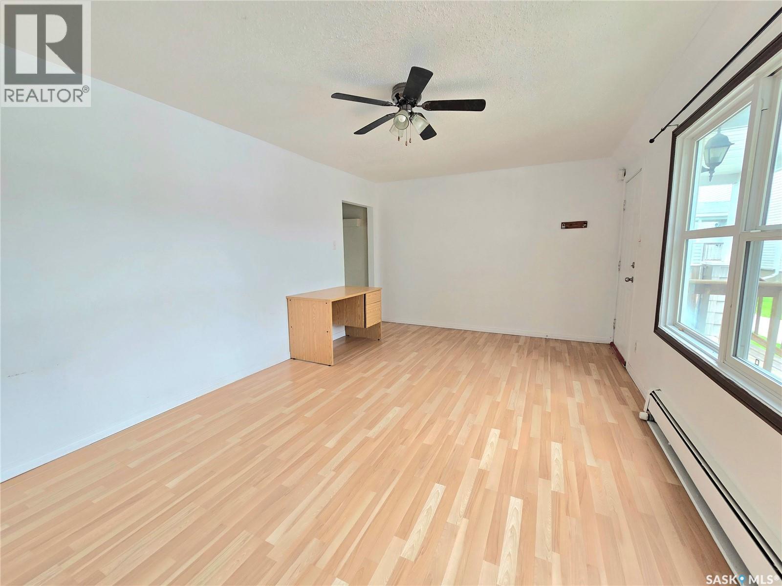 20 210 Camponi PLACE