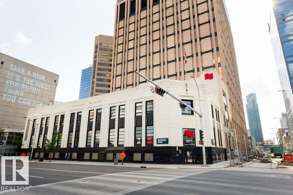 #208 10009 102 AV NW