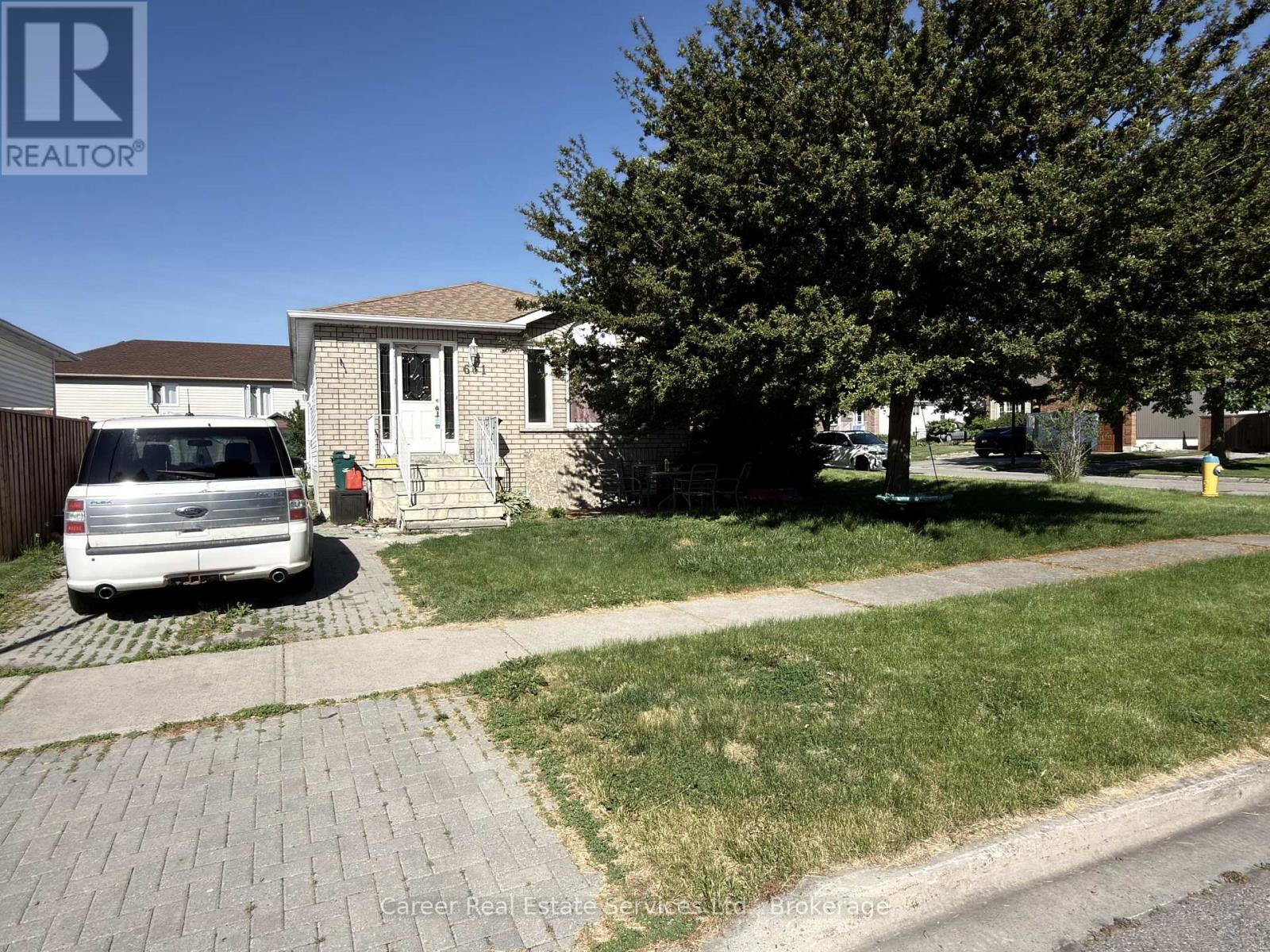 Photo 1 of 7 — 661 EWING STREET, Cobourg, ON K9A5N7