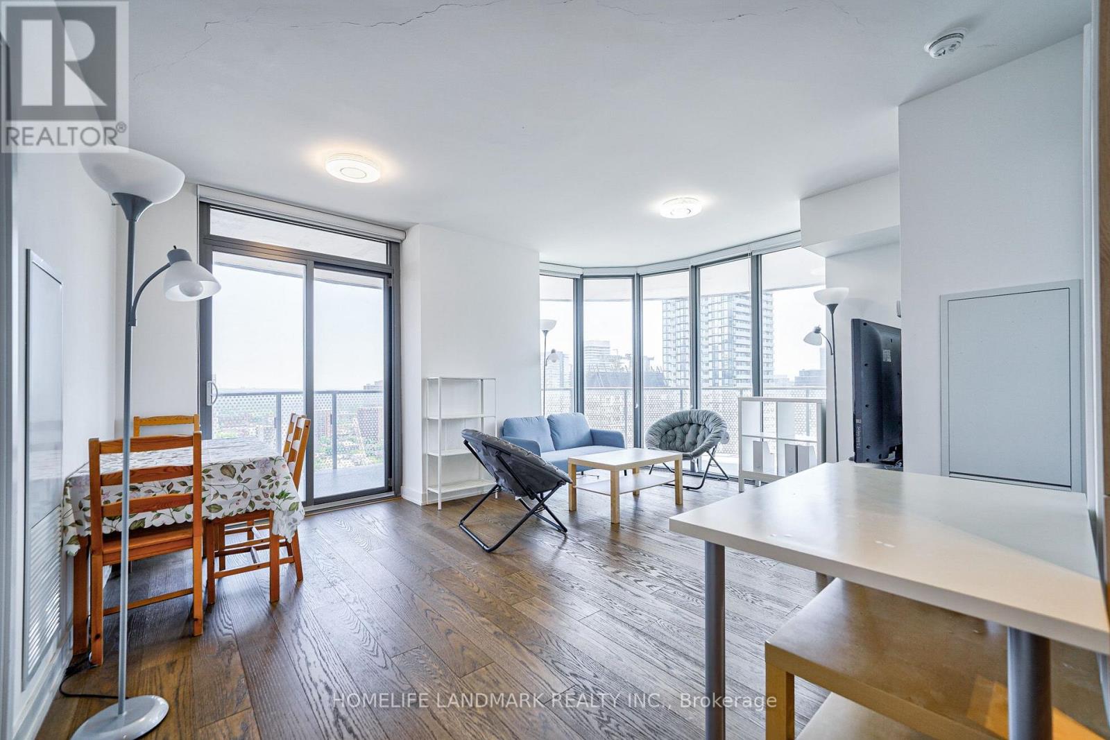 2502 - 11 WELLESLEY STREET W