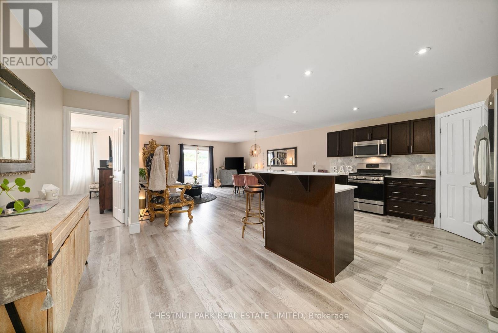 140 ISLANDVIEW DRIVE