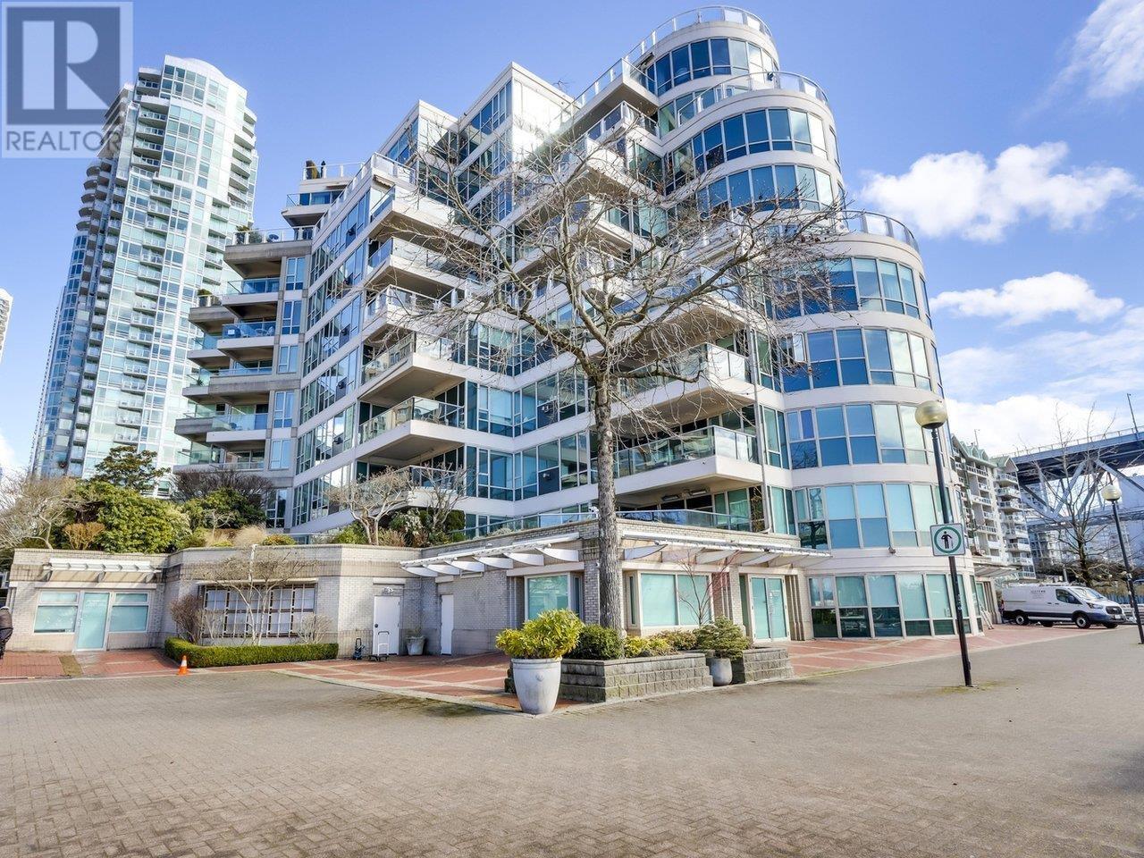 802 1600 HORNBY STREET