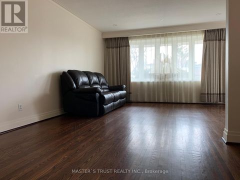 46 ERINLEA CRESCENT Toronto (Woburn) ON M1H2S9