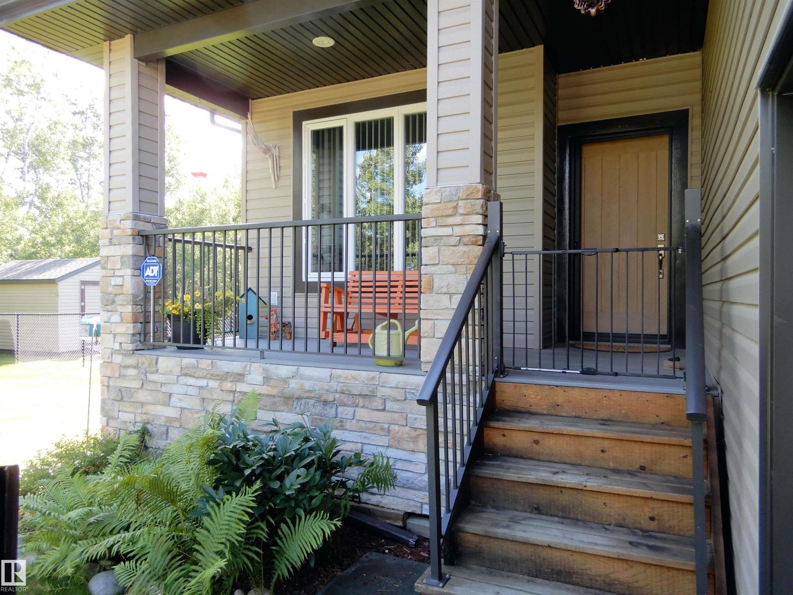 #25B 53521 RGE ROAD 272