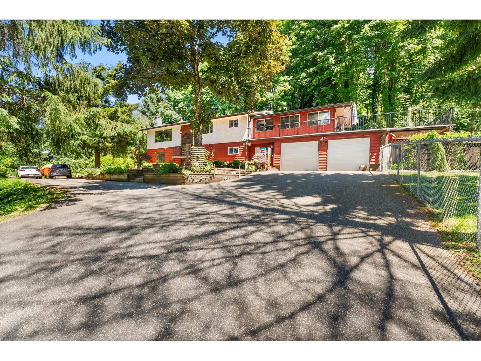 194 CLOVERMEADOW CRESCENT