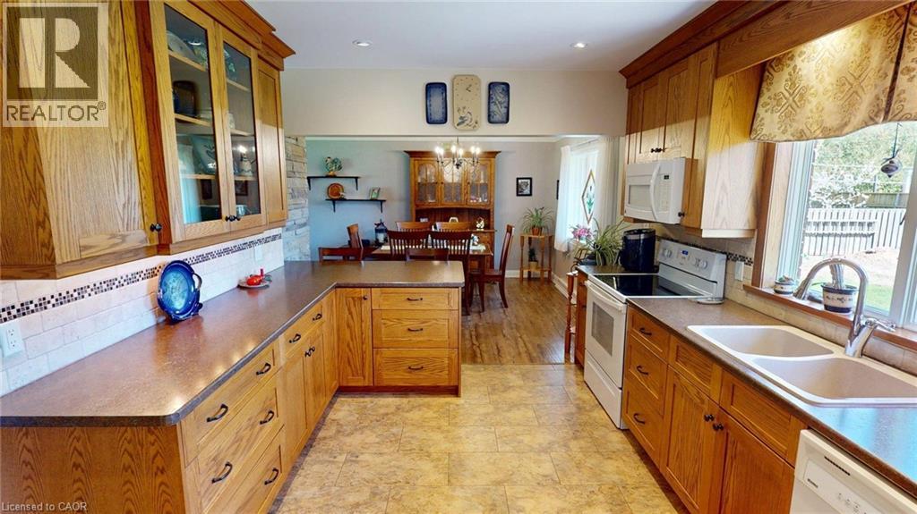 16 DALEVIEW Crescent