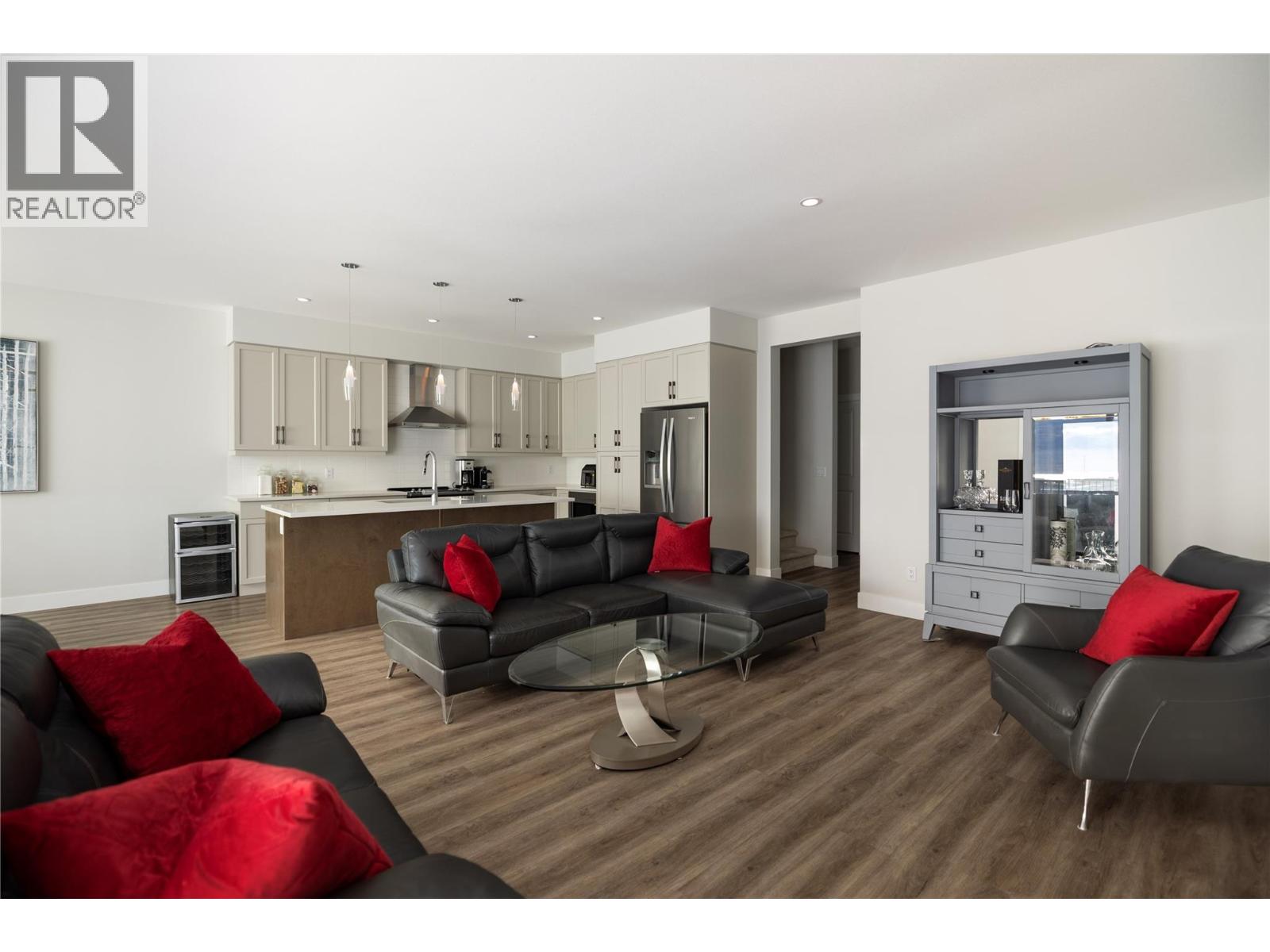 2363 Hawks Boulevard