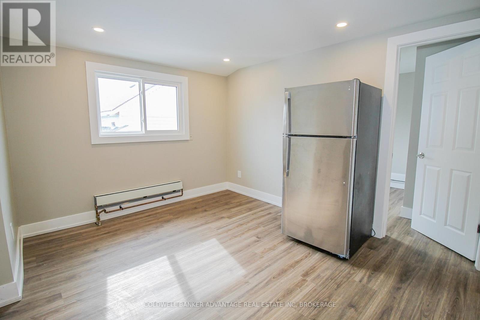 UPPER - 181 WELLAND STREET