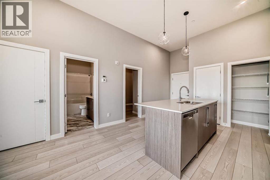 2515, 60 Skyview Ranch Road NE