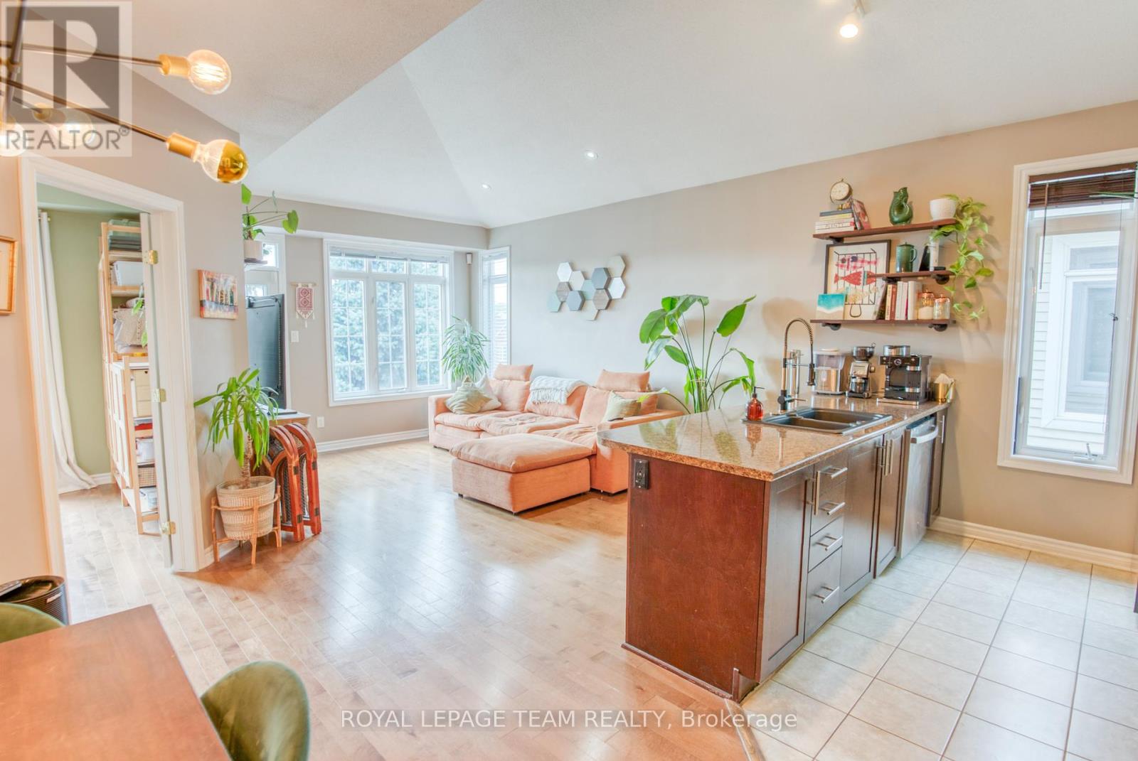 159 EYE BRIGHT CRESCENT