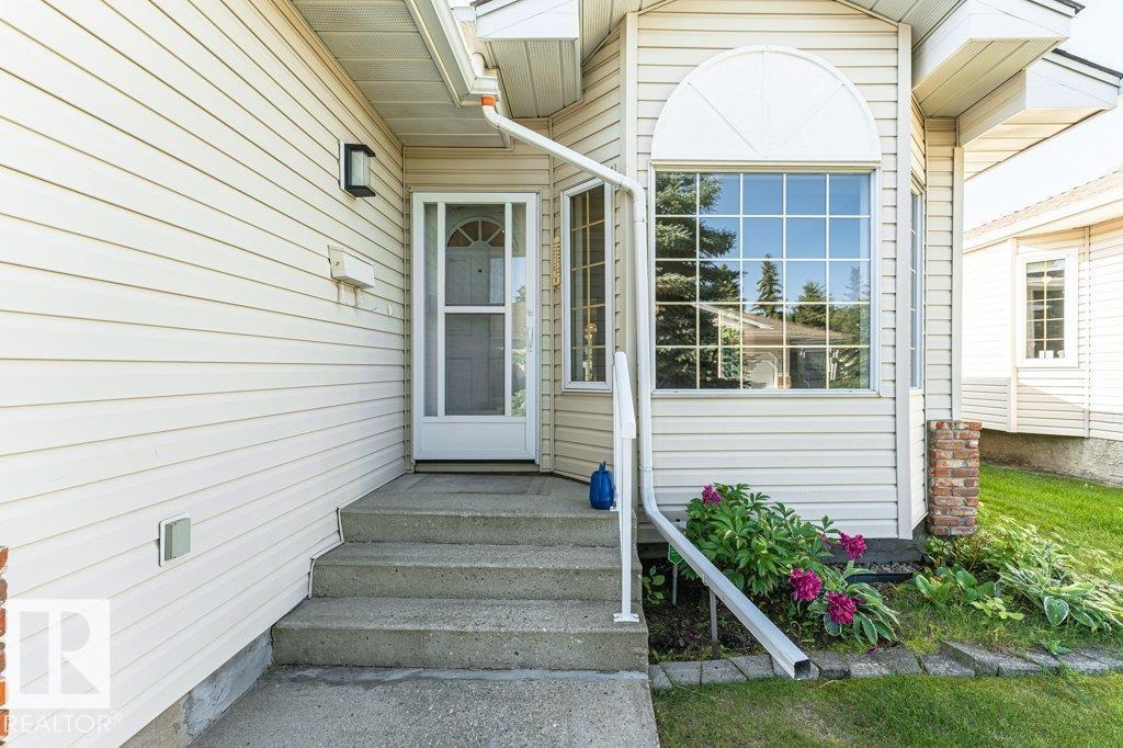 957 YOUVILLE DR W NW