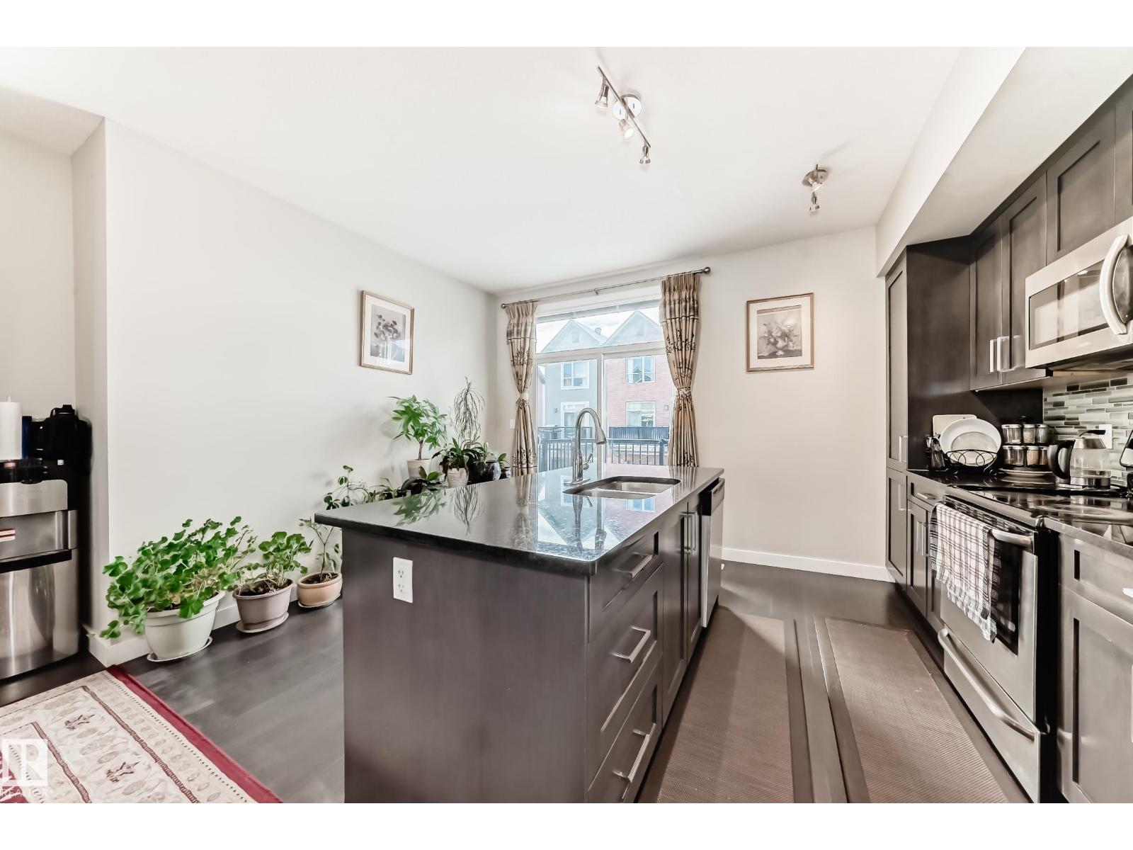 #11 2560 PEGASUS BV NW