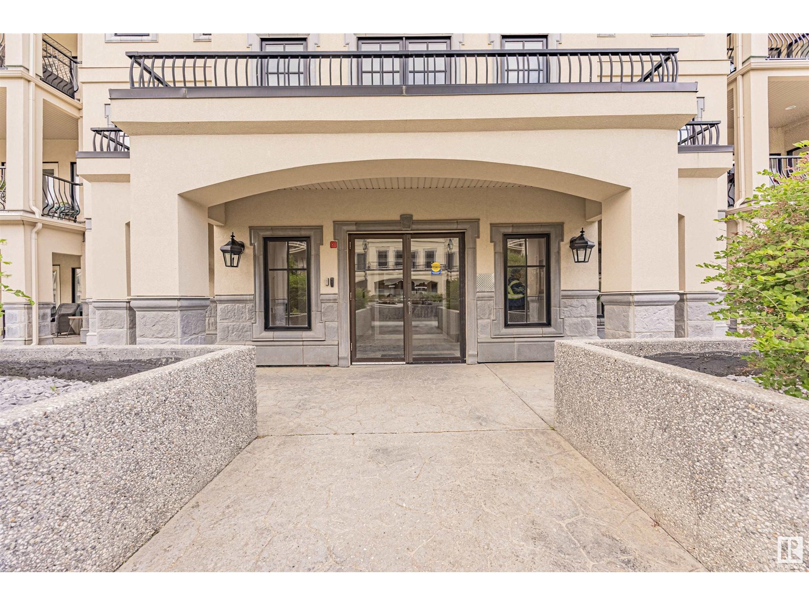 #110 1406 HODGSON WY NW