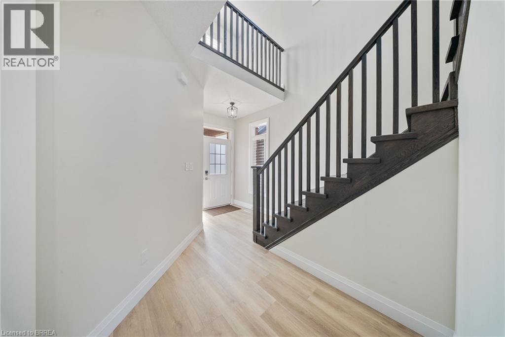 32 ARLINGTON Parkway