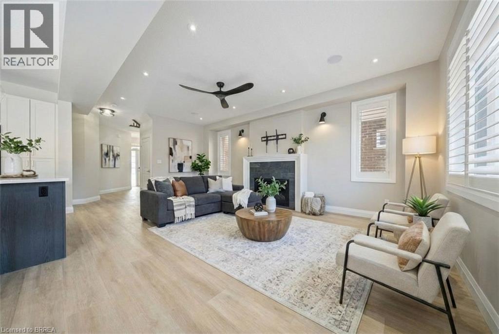 32 ARLINGTON Parkway