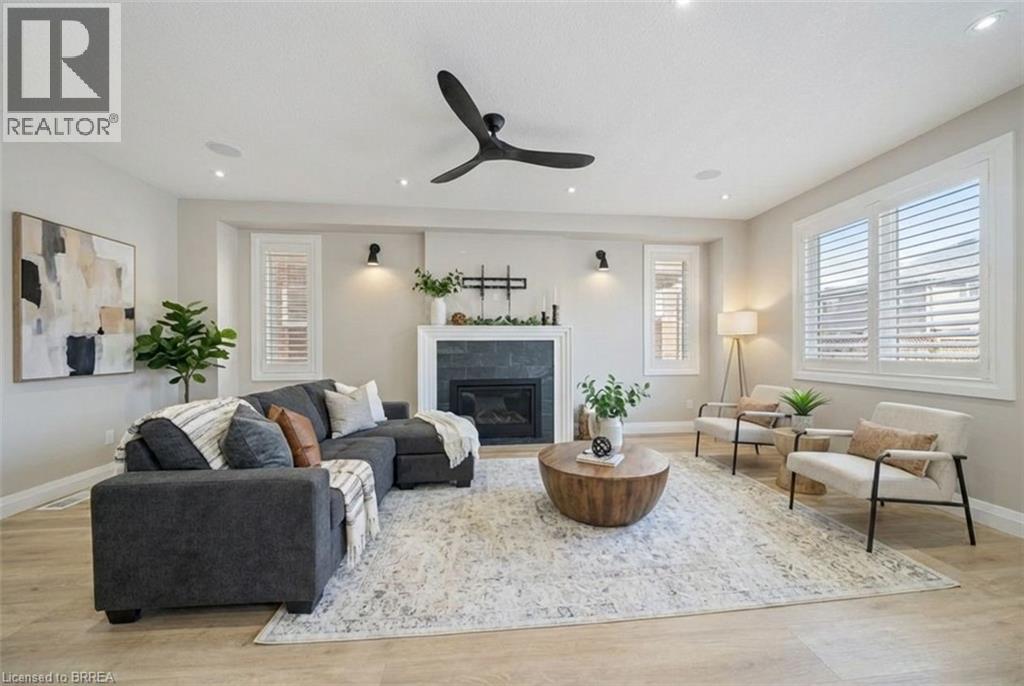32 ARLINGTON Parkway