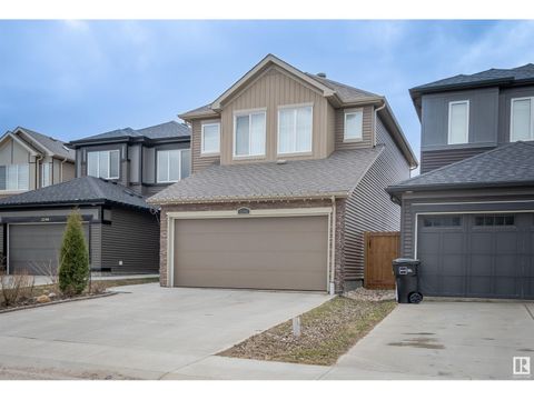 2066 GRAYDON HILL CR SW Edmonton AB T6W2W9