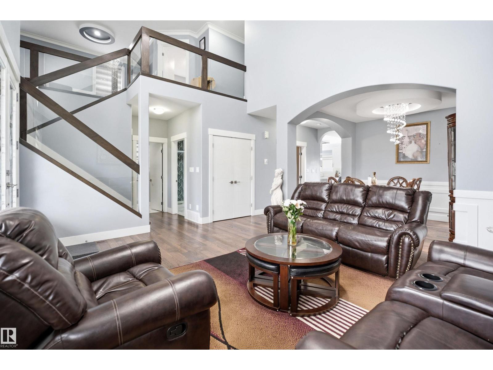3909 49 Ave