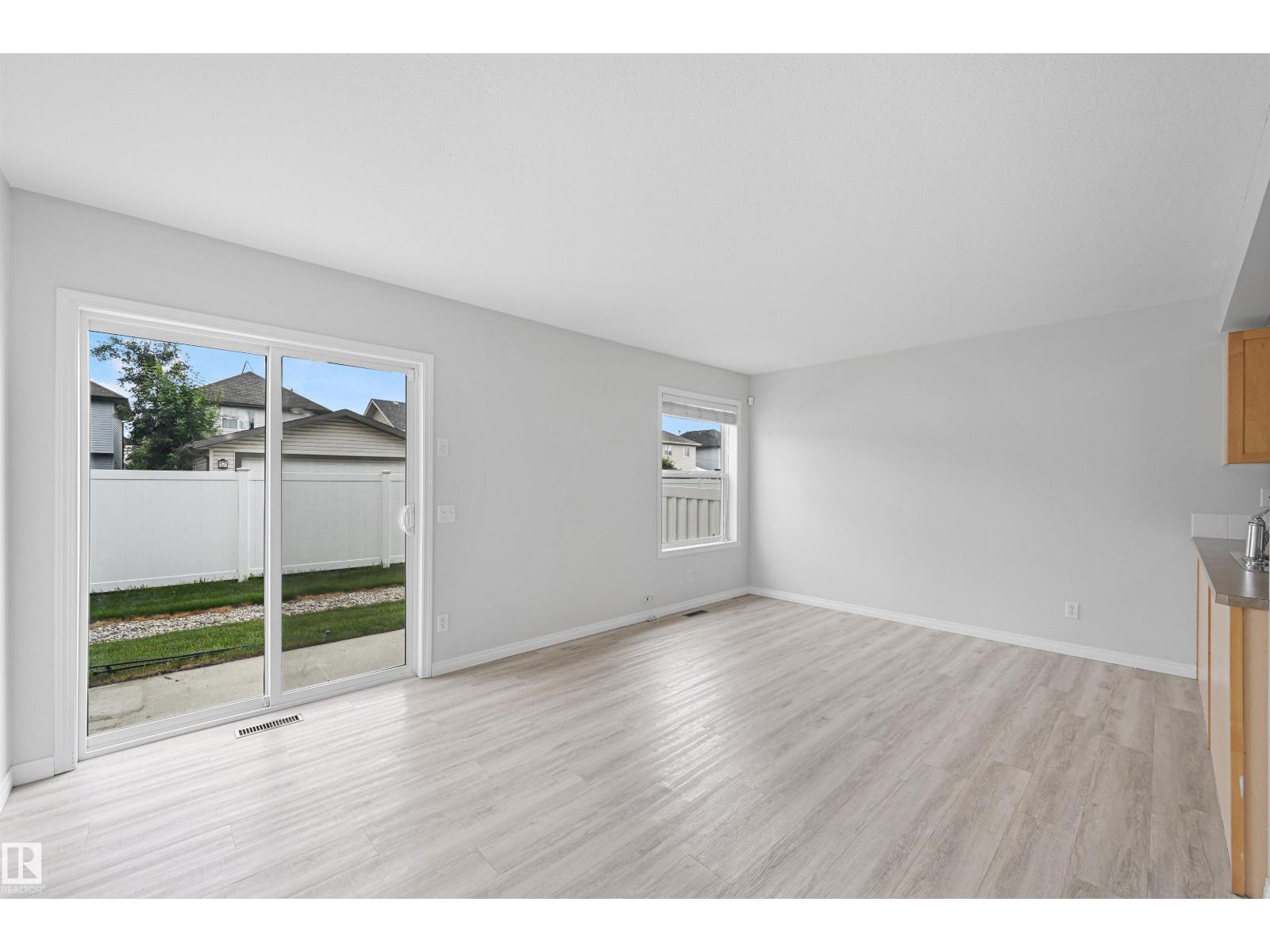 #15 230 EDWARDS DR SW