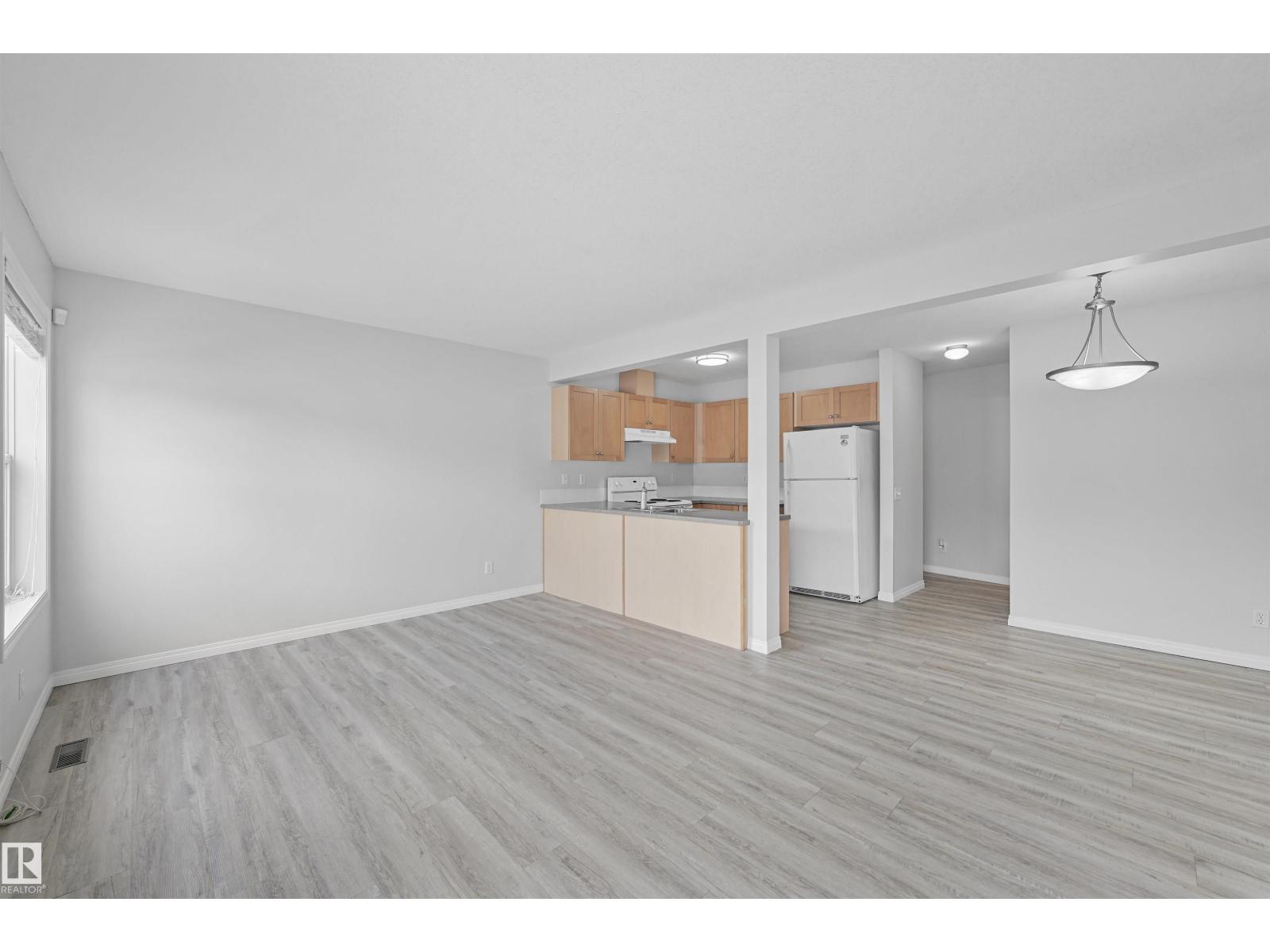 #15 230 EDWARDS DR SW