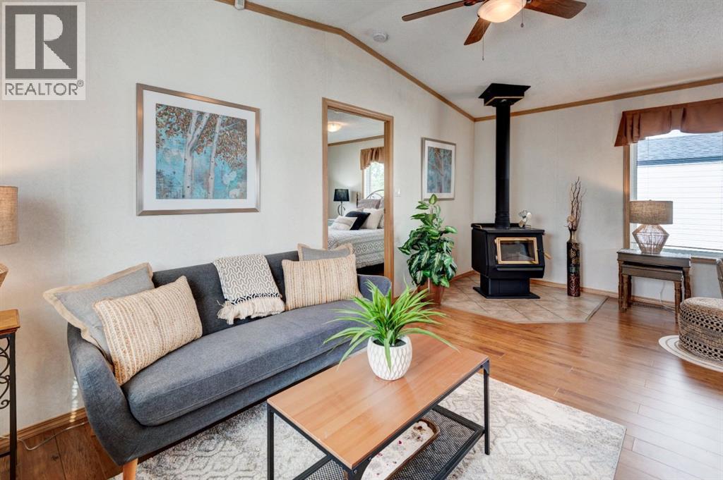 6, 6724 17 Avenue SE