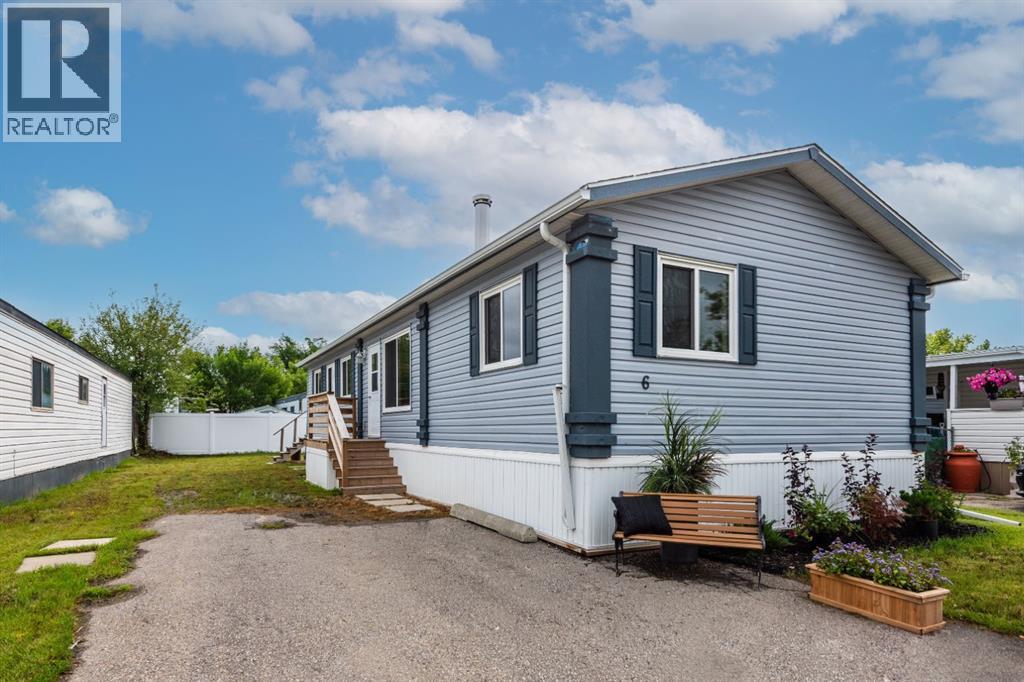 6, 6724 17 Avenue SE