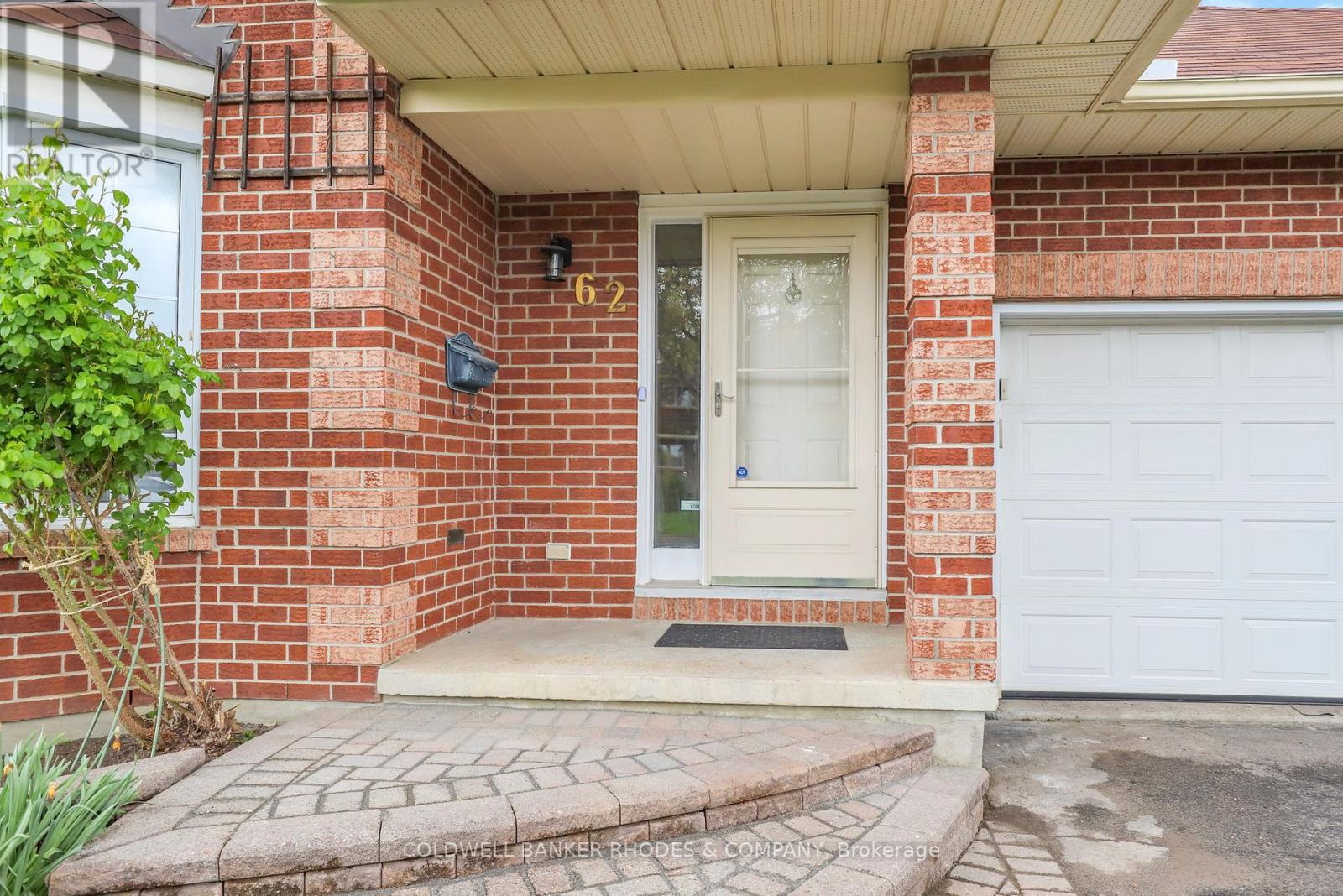 62 BEECHFERN DRIVE
