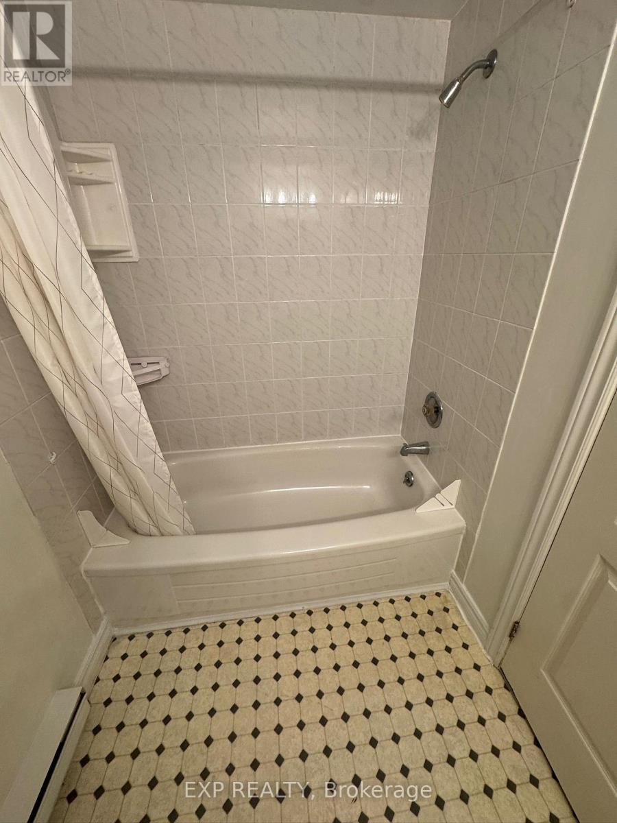 6 - 223 EVELYN AVENUE