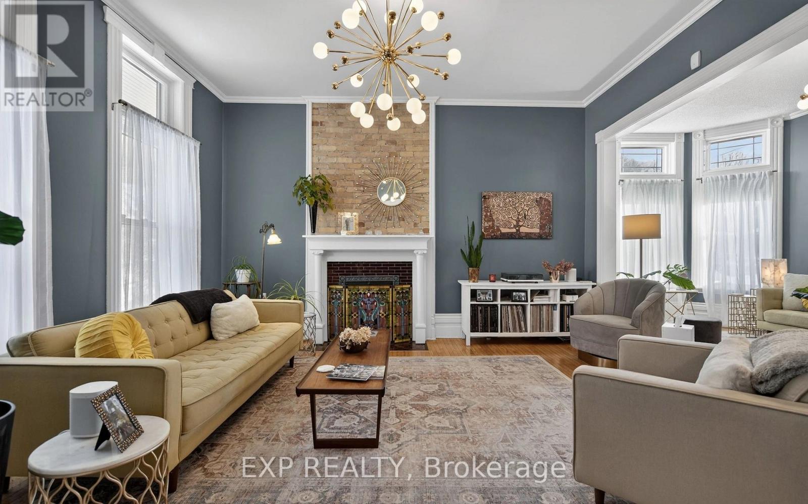307 RIDOUT STREET S
