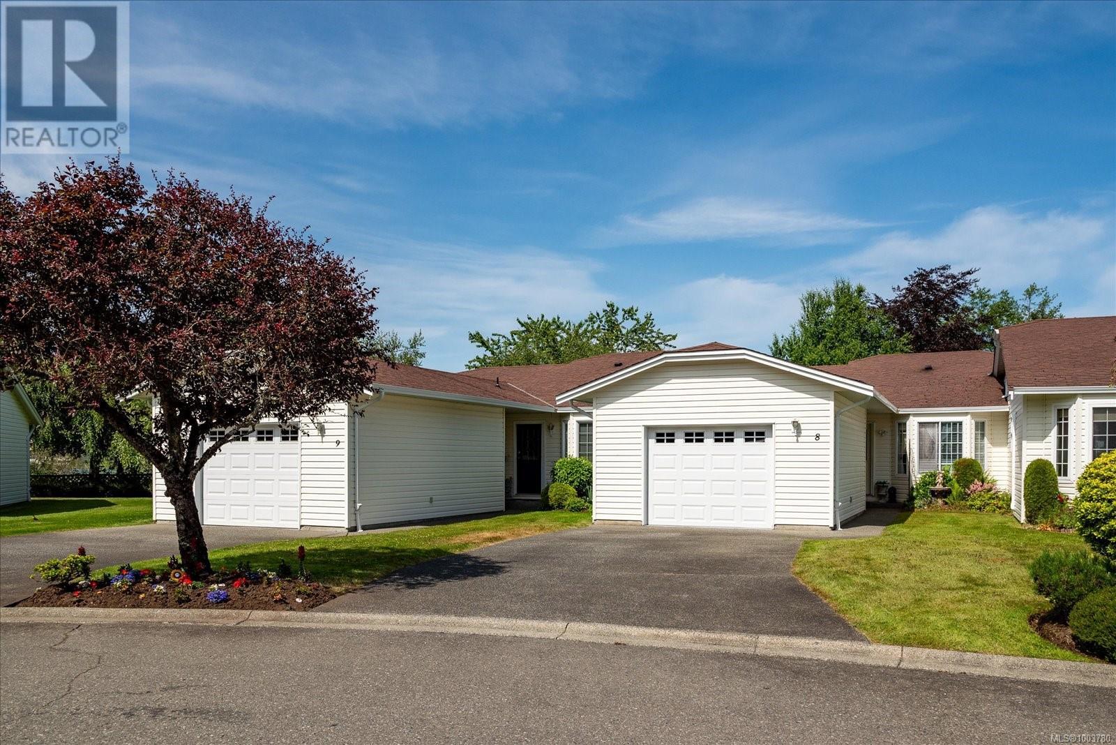 8 2465 Oriole Dr