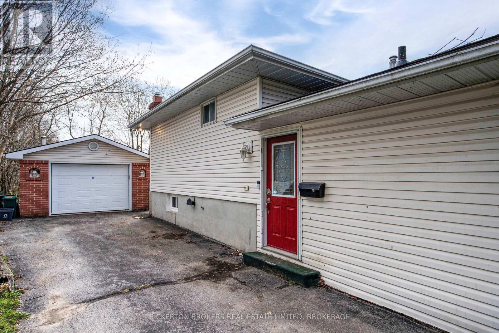 99 CALDERWOOD DRIVE