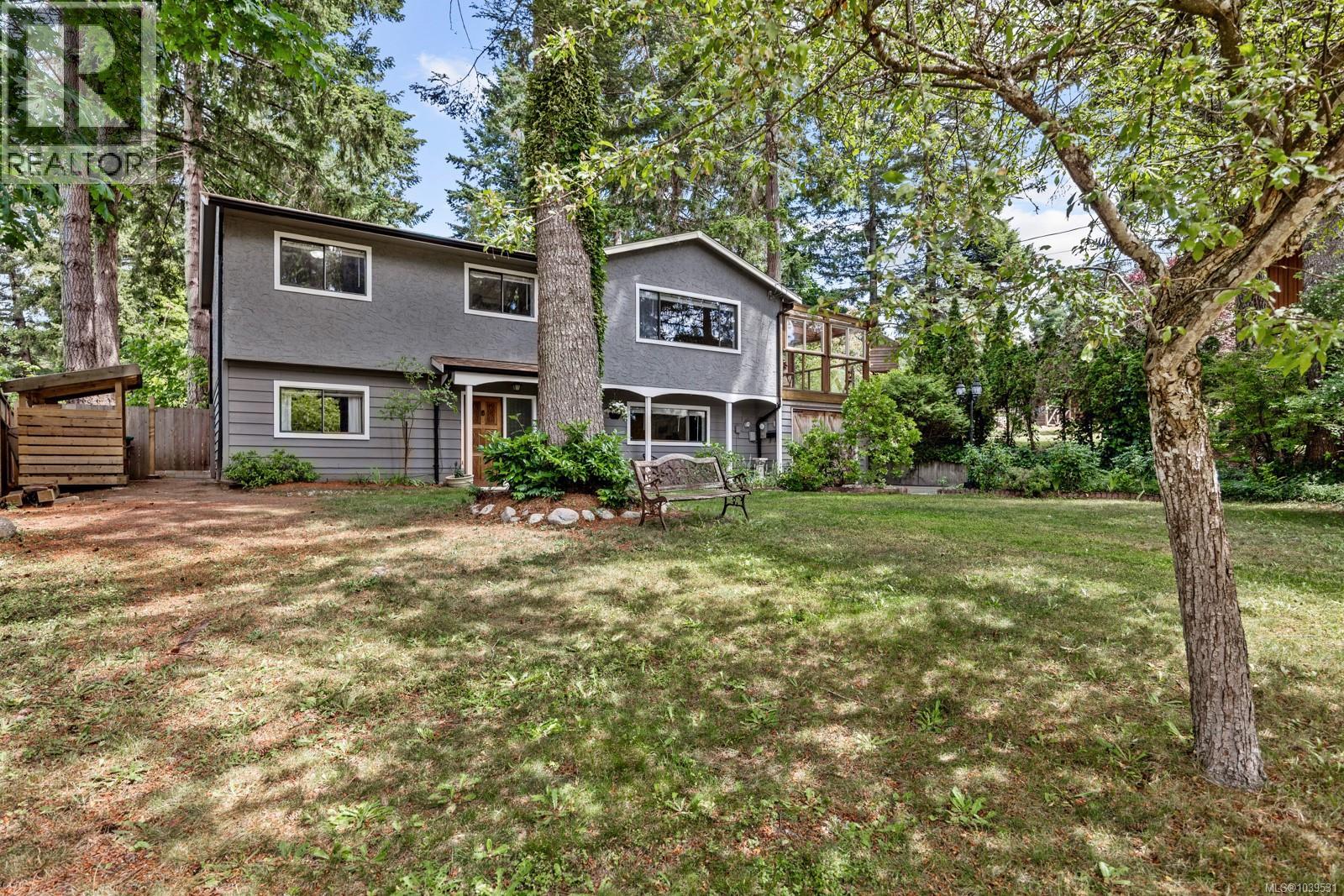 1506 Chinook Dr